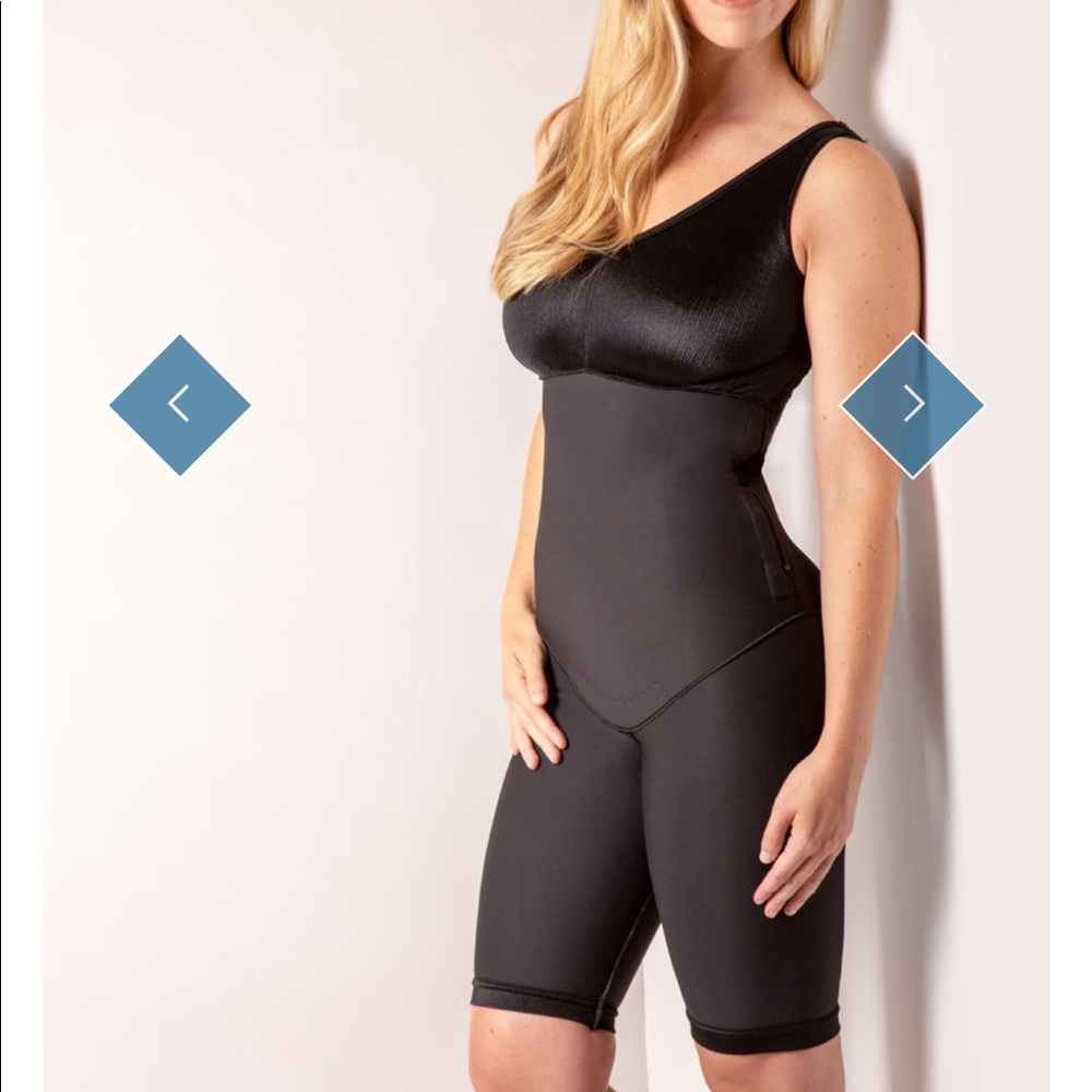 Sculptures shape wear compression garment